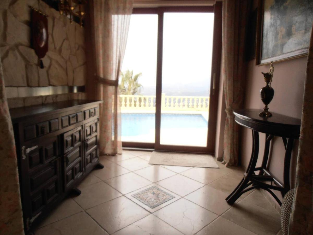 Villa Aleandra Con Maravillosas Vistas Al Mar! Альтеа Экстерьер фото